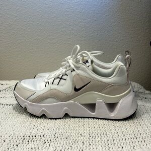 Nike RYZ women’s 8